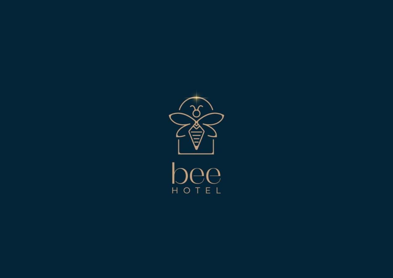 Bee Hotel Vlorë Exteriör bild